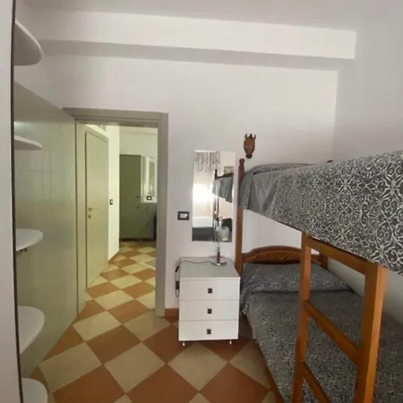 Apartment Ambra-next To The Sea *